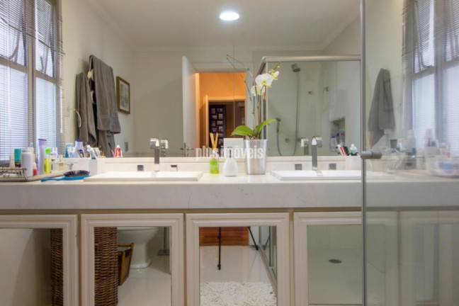 Imagem Apartamento com 4 Quartos à Venda, 275 m² em Real Parque - São Paulo
