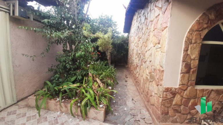 Imagem Casa com 4 Quartos à Venda, 66 m² em Morada Do Parque - Montes Claros