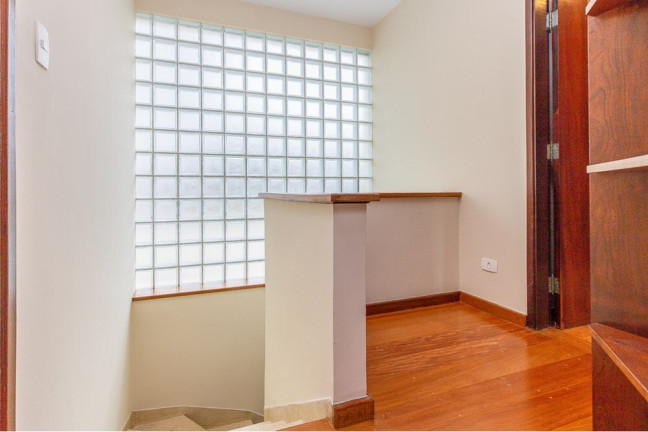 Imagem Casa com 3 Quartos à Venda, 220 m² em Moema - São Paulo