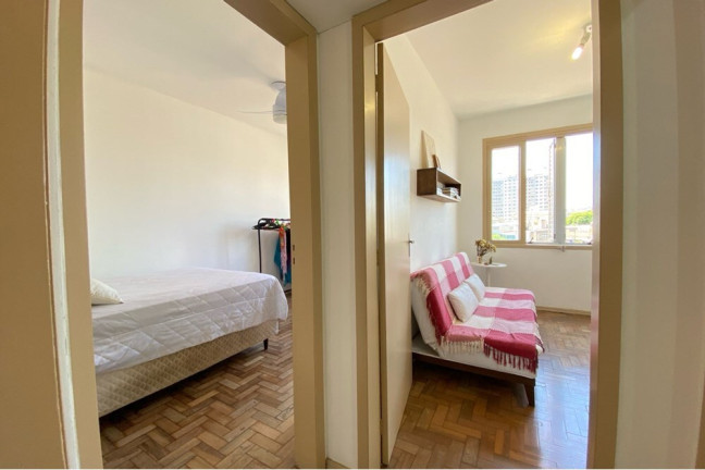 Imagem Apartamento com 2 Quartos à Venda, 59 m² em Santana - Porto Alegre