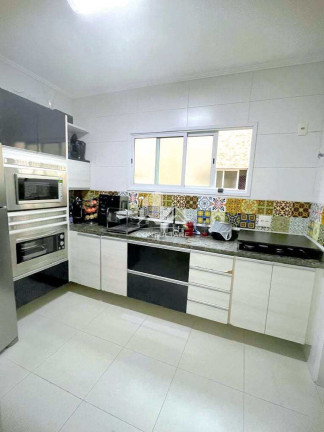 Imagem Casa com 2 Quartos à Venda, 127 m² em Marapé - Santos