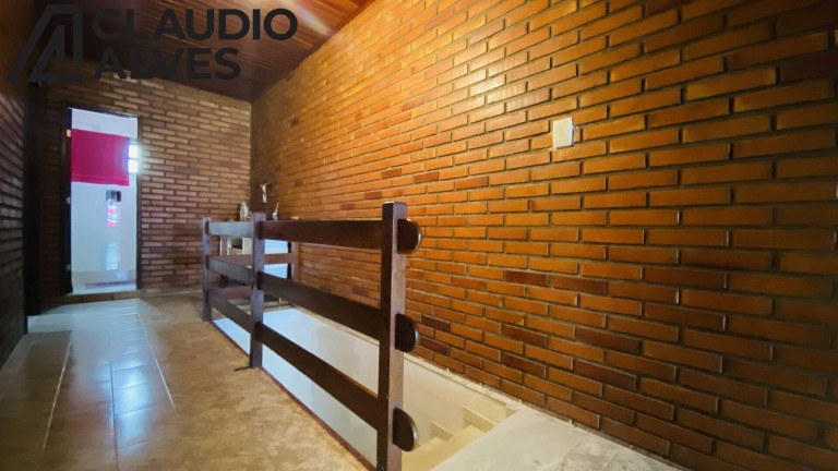 Imagem Casa com 4 Quartos à Venda, 200 m² em Capuchinhos - Feira De Santana