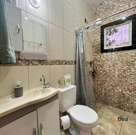 Imagem Casa com 3 Quartos à Venda, 70 m²