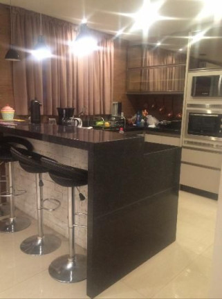 Imagem Casa com 8 Quartos à Venda, 280 m² em Nações - Balneário Camboriú Imagem Casa com 8 Quartos à Venda, 280 m² em Nações - Balneário Camboriú