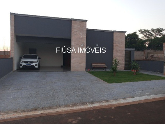 Imagem Casa com 3 Quartos à Venda, em Avenida Prefeito Newton Reis - Jardinópolis Imagem Casa com 3 Quartos à Venda, em Avenida Prefeito Newton Reis - Jardinópolis