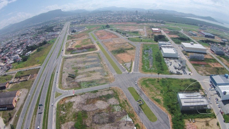 Imagem Terreno à Venda, 2.324 m² em Barra Do Aririú - Palhoça Imagem Terreno à Venda, 2.324 m² em Barra Do Aririú - Palhoça
