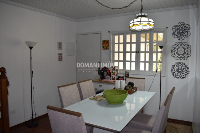 Imagem Imóvel com 2 Quartos à Venda, 124 m² em Região De Capivari - Campos Do Jordão Imagem Imóvel com 2 Quartos à Venda, 124 m² em Região De Capivari - Campos Do Jordão