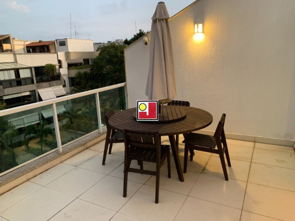 Imagem Imóvel com 4 Quartos à Venda, 330 m² em Barra Da Tijuca - Rio De Janeiro Imagem Imóvel com 4 Quartos à Venda, 330 m² em Barra Da Tijuca - Rio De Janeiro