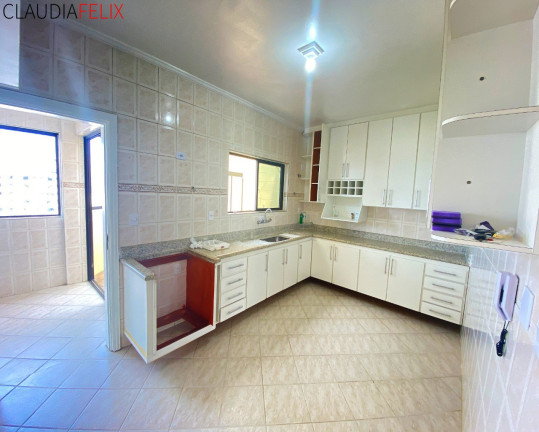 Imagem Imóvel com 5 Quartos à Venda, 204 m² em Tupi - Praia Grande Imagem Imóvel com 5 Quartos à Venda, 204 m² em Tupi - Praia Grande