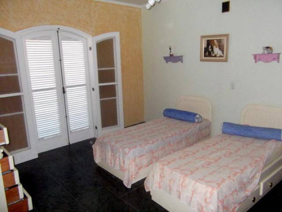Imagem Casa com 7 Quartos à Venda, em Bal Stella Maris - Peruíbe Imagem Casa com 7 Quartos à Venda, em Bal Stella Maris - Peruíbe