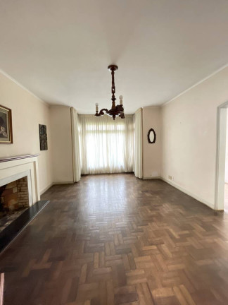 Imagem Casa com 5 Quartos à Venda, 232 m² em Menino Deus - Porto Alegre Imagem Casa com 5 Quartos à Venda, 232 m² em Menino Deus - Porto Alegre