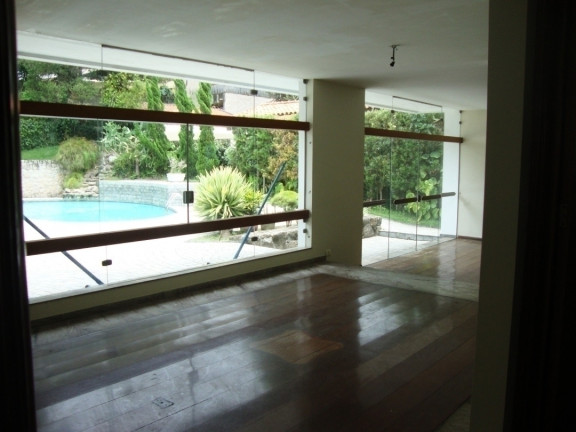 Casa com 4 Quartos à Venda, 1.000 m² em Interlagos - São Paulo