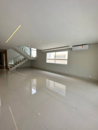 Imagem Casa com 4 Quartos à Venda, 371 m² em Alphaville - Santana De Parnaíba Imagem Casa com 4 Quartos à Venda, 371 m² em Alphaville - Santana De Parnaíba