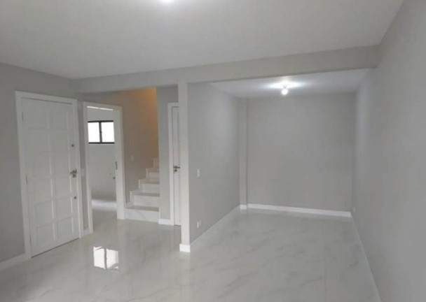 Imagem Casa com 3 Quartos à Venda, 135 m² em Jardim Das Américas - Curitiba Imagem Casa com 3 Quartos à Venda, 135 m² em Jardim Das Américas - Curitiba