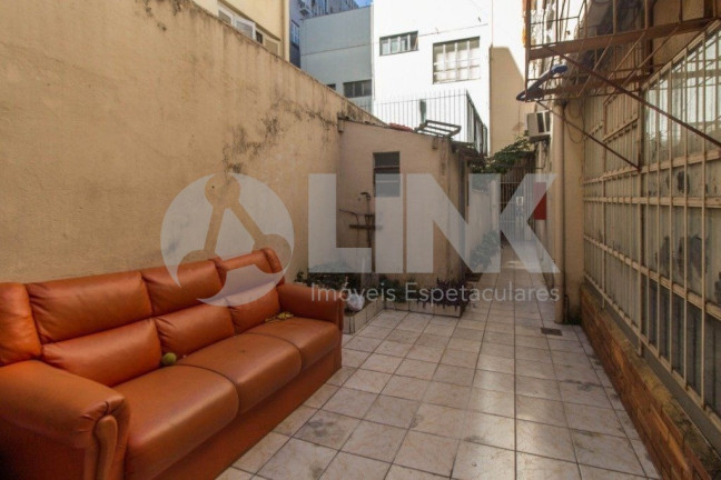 Imagem Casa com 1 Quarto à Venda, 100 m² em Bom Fim - Porto Alegre Imagem Casa com 1 Quarto à Venda, 100 m² em Bom Fim - Porto Alegre
