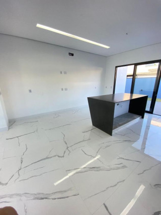 Imagem Imóvel com 3 Quartos à Venda, 166 m² Imagem Imóvel com 3 Quartos à Venda, 166 m²