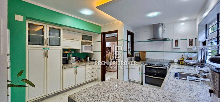 Imagem Casa com 5 Quartos à Venda, 160 m² em Albuquerque - Teresópolis Imagem Casa com 5 Quartos à Venda, 160 m² em Albuquerque - Teresópolis