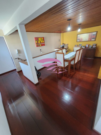 Imagem Casa com 3 Quartos à Venda, 246 m² em Xaxim - Curitiba