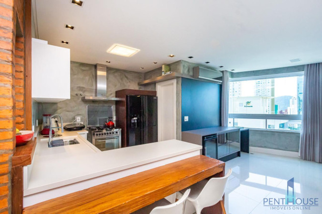 Imagem Apartamento com 3 Quartos à Venda, 124 m² em Centro - Balneário Camboriú
