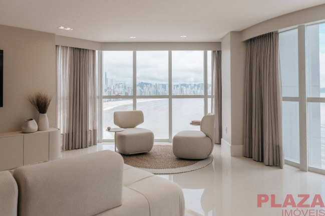 Imagem Apartamento com 4 Quartos à Venda, 237 m² em Centro - Balneário Camboriú