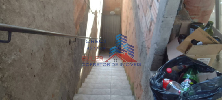 Imagem Casa com 3 Quartos à Venda, 360 m² em Dona Rosarinha - Santa Luzia