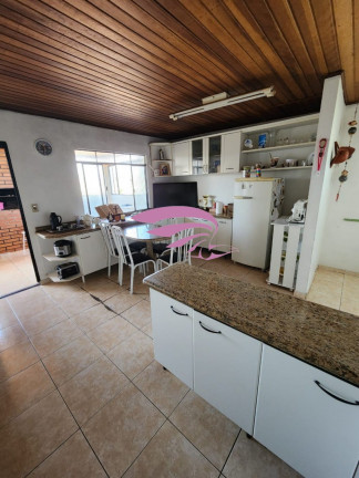 Imagem Casa com 3 Quartos à Venda, 246 m² em Xaxim - Curitiba