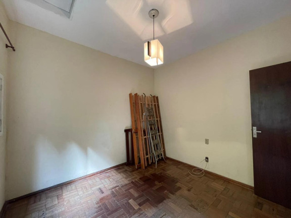Imagem Casa com 5 Quartos à Venda, 181 m² em Albuquerque - Teresópolis