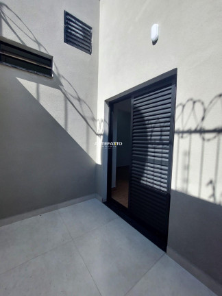 Imagem Casa com 2 Quartos à Venda, 102 m²
