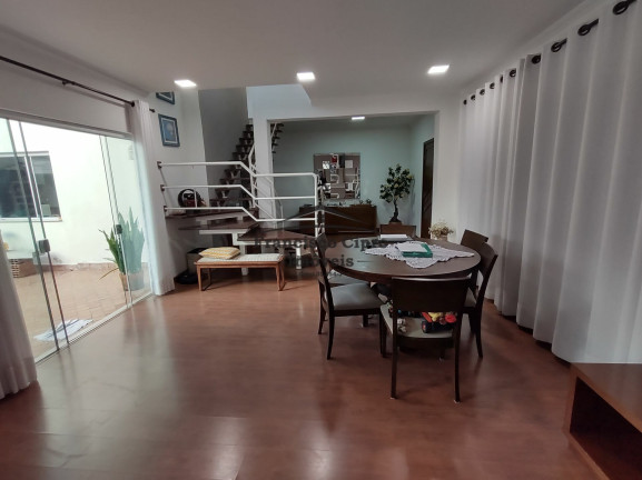 Imagem Sobrado com 3 Quartos à Venda, 293 m² em Parque Das Arvores - Guaratinguetá Imagem Sobrado com 3 Quartos à Venda, 293 m² em Parque Das Arvores - Guaratinguetá