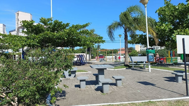 Imagem Sobrado com 3 Quartos à Venda, 153 m² em São João Do Rio Vermelho - Florianópolis