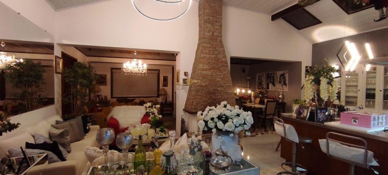 Imagem Casa com 5 Quartos à Venda, 1.400 m² em Golfe - Teresópolis Imagem Casa com 5 Quartos à Venda, 1.400 m² em Golfe - Teresópolis