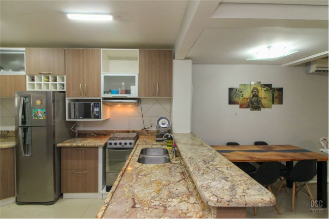 Imagem Casa com 3 Quartos à Venda, em Hípica - Porto Alegre Imagem Casa com 3 Quartos à Venda, em Hípica - Porto Alegre