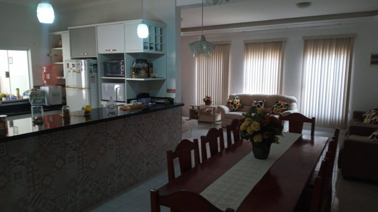 Imagem Casa com 4 Quartos à Venda, 200 m² em Centro - Boituva Imagem Casa com 4 Quartos à Venda, 200 m² em Centro - Boituva