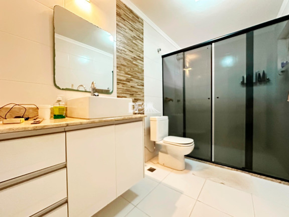 Imagem Casa com 4 Quartos à Venda, 200 m² em Guará I - Brasília