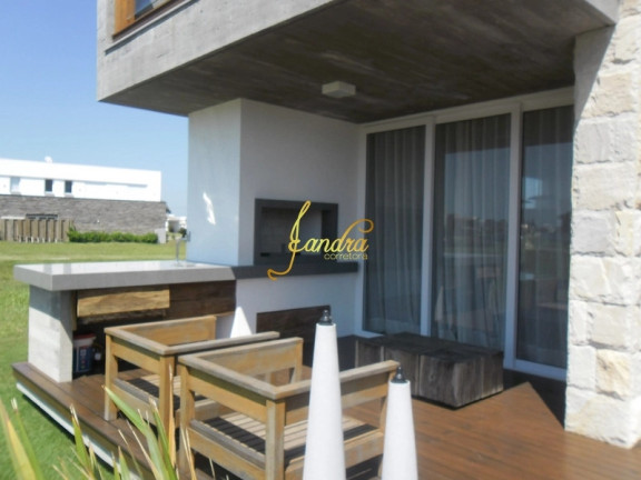 Imagem Casa de Condomínio com 5 Quartos à Venda, 370 m² em Remanso - Xangri-la