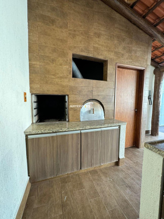 Imagem Casa com 3 Quartos à Venda, 187 m²