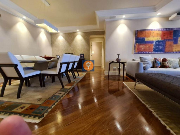 Imagem Apartamento com 4 Quartos à Venda, 206 m²