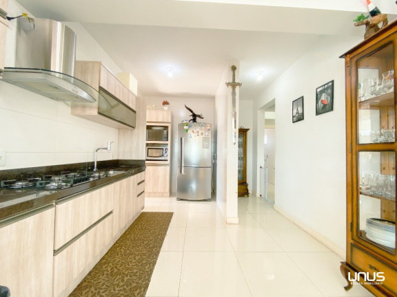 Cobertura com 3 Quartos à Venda, 363 m² em Kobrasol - São José