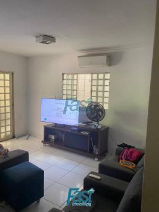 Imagem Casa com 3 Quartos à Venda, 300 m² em Coophamil - Cuiabá