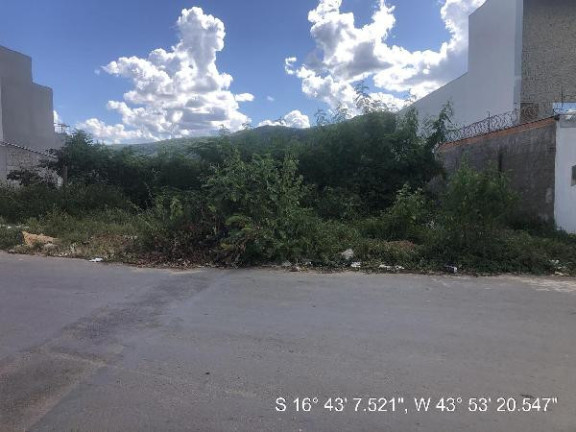 Terreno à Venda, 393 m² em Ibituruna - Montes Claros
