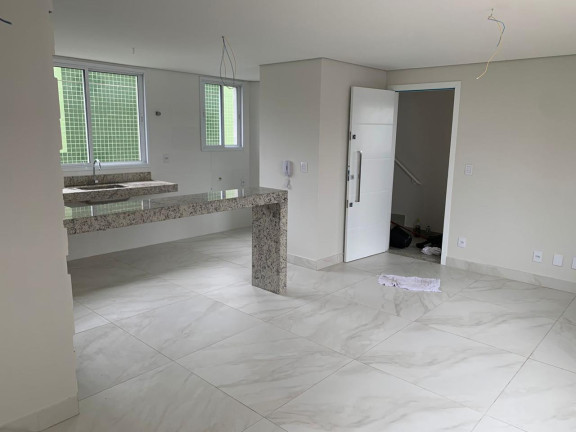 Apartamento com 2 Quartos à Venda,  em Cabral - Contagem