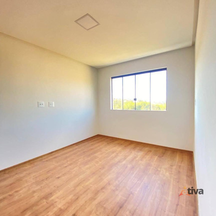Imagem Sobrado com 3 Quartos à Venda, 102 m²