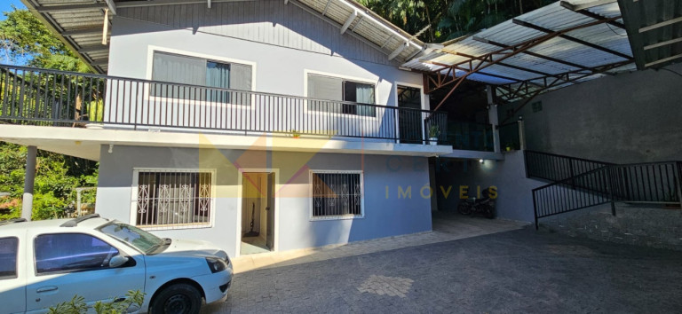 Casa com 4 Quartos à Venda, 355 m² em Velha - Blumenau