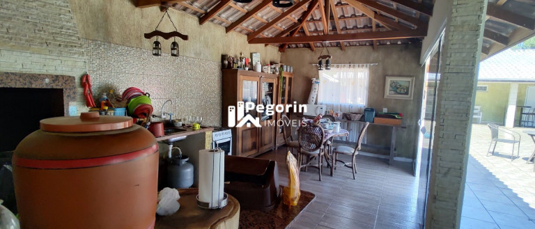 Imagem Imóvel com 5 Quartos à Venda, 5.000 m² em Jardim Eugenia Maria - Campina Grande Do Sul