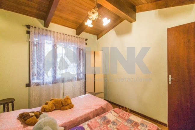 Imagem Casa com 3 Quartos à Venda, 218 m² em Ipanema - Porto Alegre
