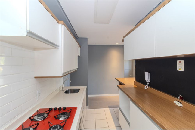 Imagem Apartamento com 3 Quartos à Venda, 70 m² em Humaitá - Porto Alegre Imagem Apartamento com 3 Quartos à Venda, 70 m² em Humaitá - Porto Alegre