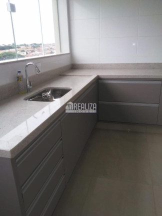 Imagem Apartamento com 3 Quartos à Venda, 128 m² em Conjunto Frei Eugênio - Uberaba Imagem Apartamento com 3 Quartos à Venda, 128 m² em Conjunto Frei Eugênio - Uberaba