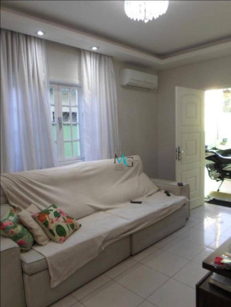Imagem Casa com 5 Quartos à Venda, 296 m² em Campo Grande - Rio De Janeiro Imagem Casa com 5 Quartos à Venda, 296 m² em Campo Grande - Rio De Janeiro