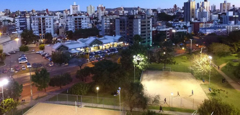 Imagem Imóvel com 3 Quartos à Venda, 169 m² em Bela Vista - Porto Alegre Imagem Imóvel com 3 Quartos à Venda, 169 m² em Bela Vista - Porto Alegre
