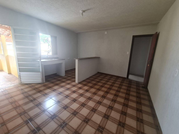 Imagem Casa com 4 Quartos à Venda, em São Paulo Imagem Casa com 4 Quartos à Venda, em São Paulo